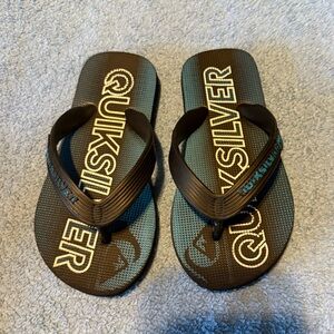 Quiksilver Brown and Teal Sandals